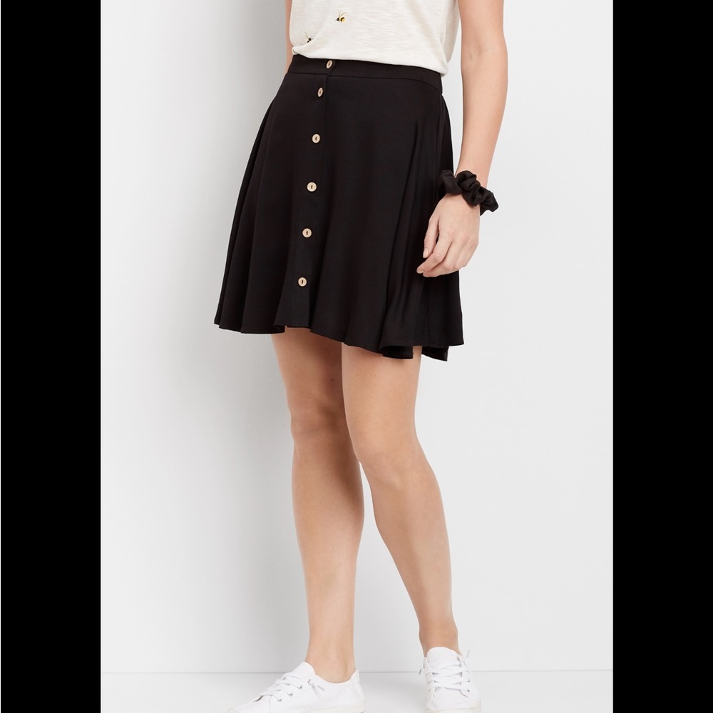 Maurice’s skater skirt button front black elastic waist a line